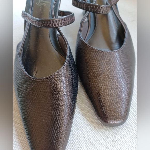 Life Stride pump shoes - Picture 8 of 8